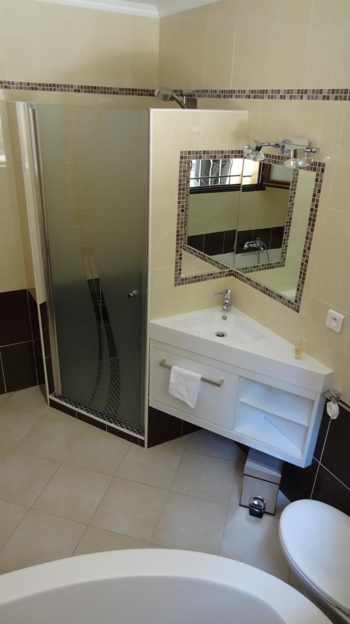 L'Aleandra Hotel Castellar Ngoại thất bức ảnh