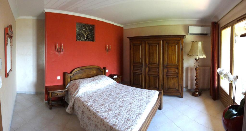 L'Aleandra Hotel Castellar Phòng bức ảnh